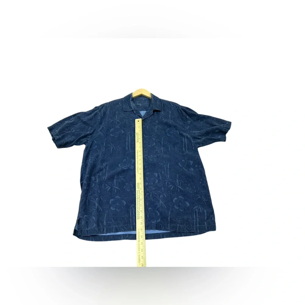 Tommy Bahama Blue XL 100% Silk Embroidered Camp Shirt‎